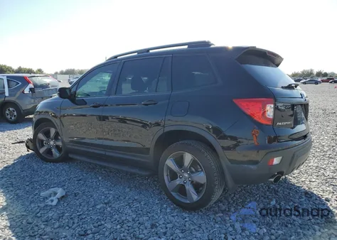 2021 Honda Passport Touring z USA, uszkodzony, nr VIN 5FNYF7H93MB015791